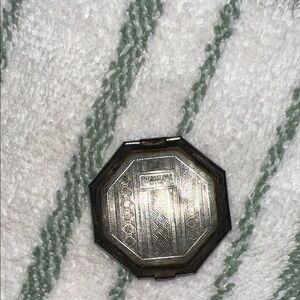 Vintage Phantom Red Blush Compact